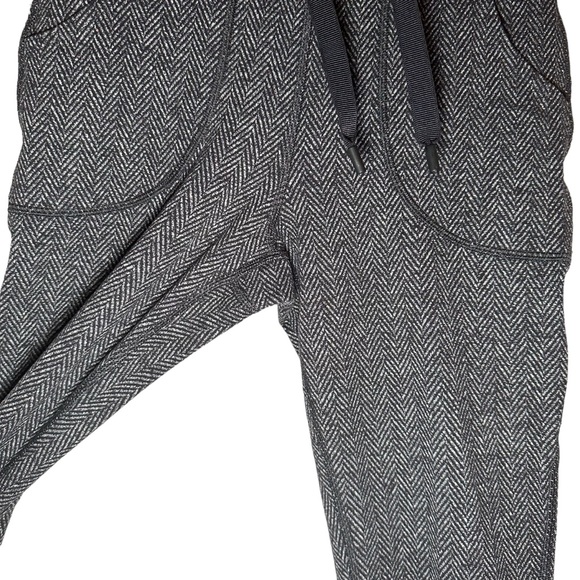 Lululemon Skinny Will Pant *Luon Giant Herringbone Black *Luon // Size 4 - Picture 5 of 10